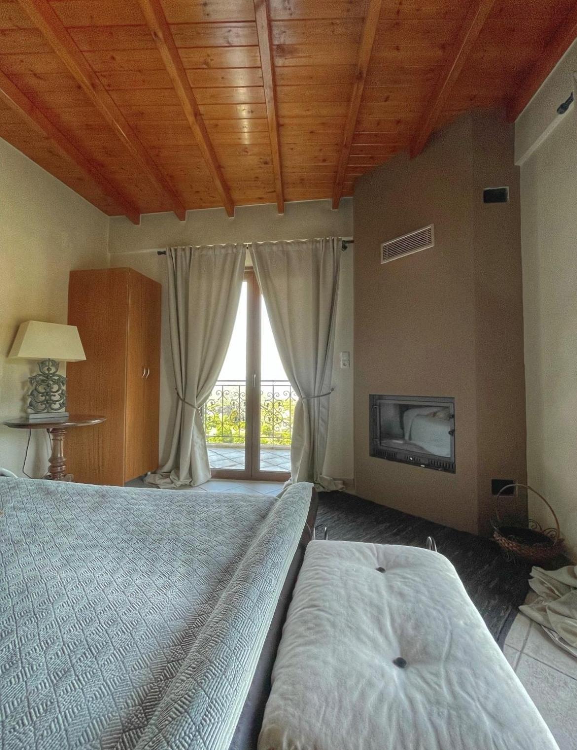 Hotel Xenonas Vasilikou Valtessiniko Esterno foto