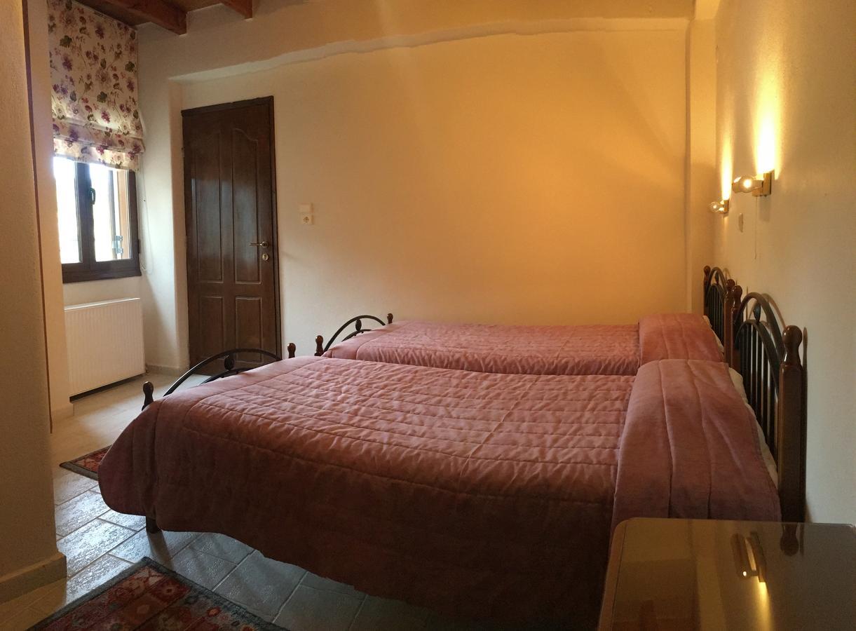 Hotel Xenonas Vasilikou Valtessiniko Esterno foto